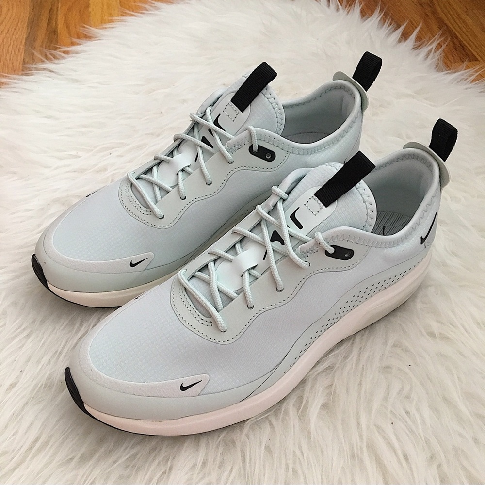 NEW Nike Air Max Dia Women’s Sneakers - Picture 2 of 6